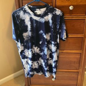 HOLLISTER men’s crew neck tee from Must Have collection, navyblue &white tie-dye